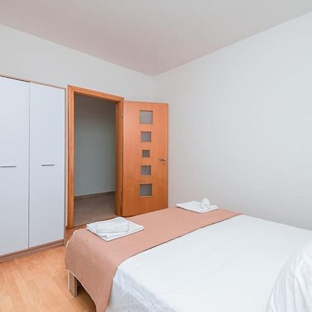 Grand View Apartment Dıraç Dış mekan fotoğraf