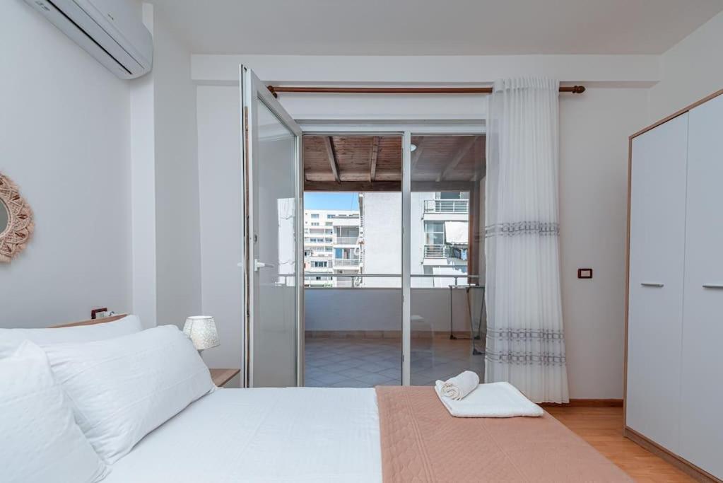 Grand View Apartment Dıraç Dış mekan fotoğraf