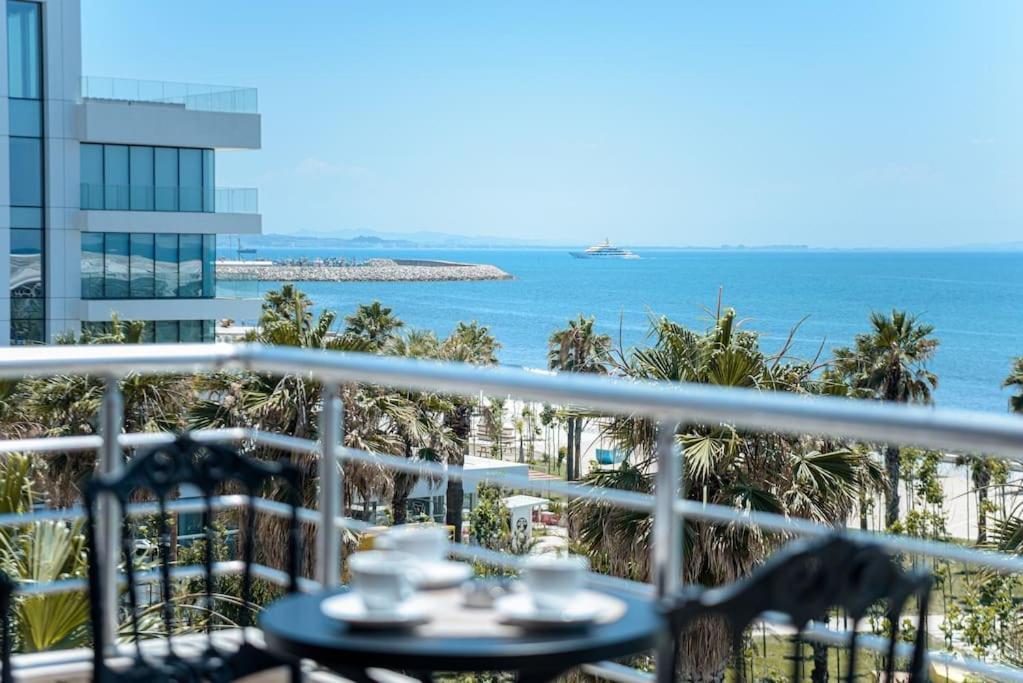 Grand View Apartment Dıraç Dış mekan fotoğraf