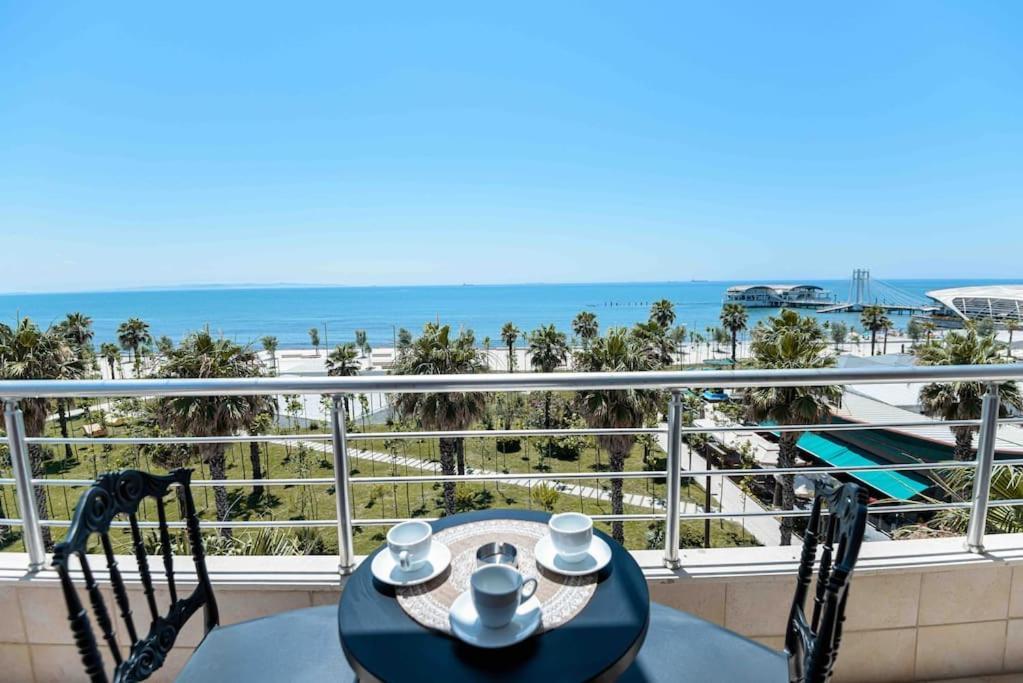 Grand View Apartment Dıraç Dış mekan fotoğraf