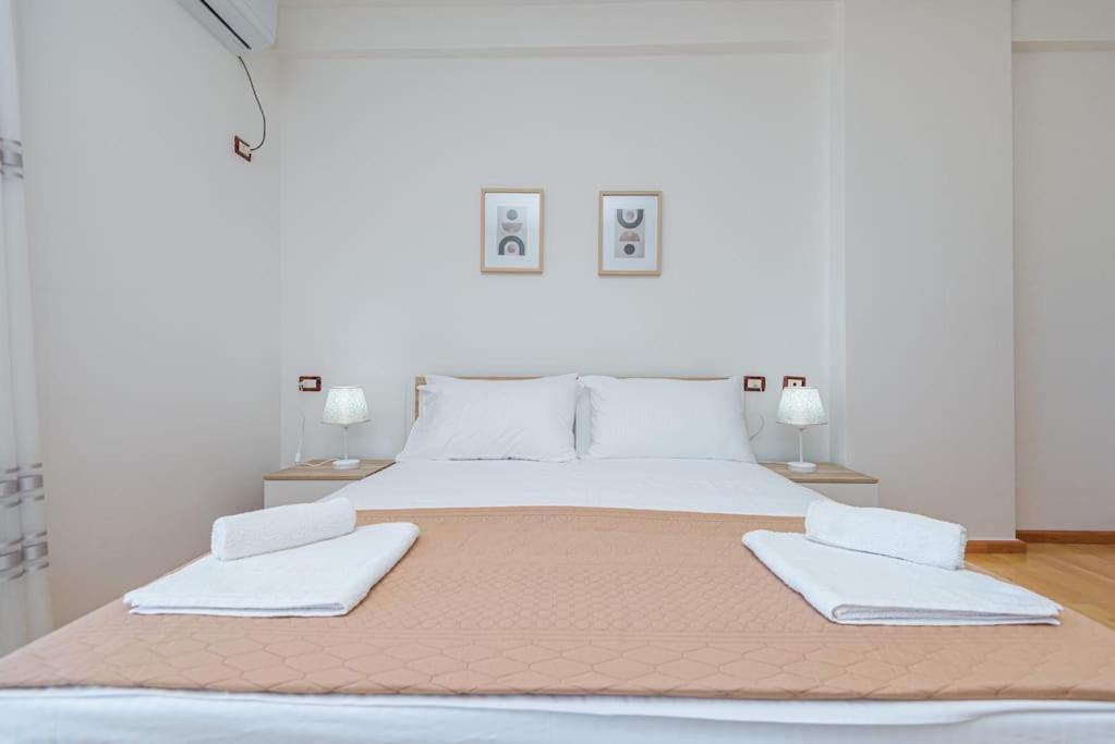 Grand View Apartment Dıraç Dış mekan fotoğraf
